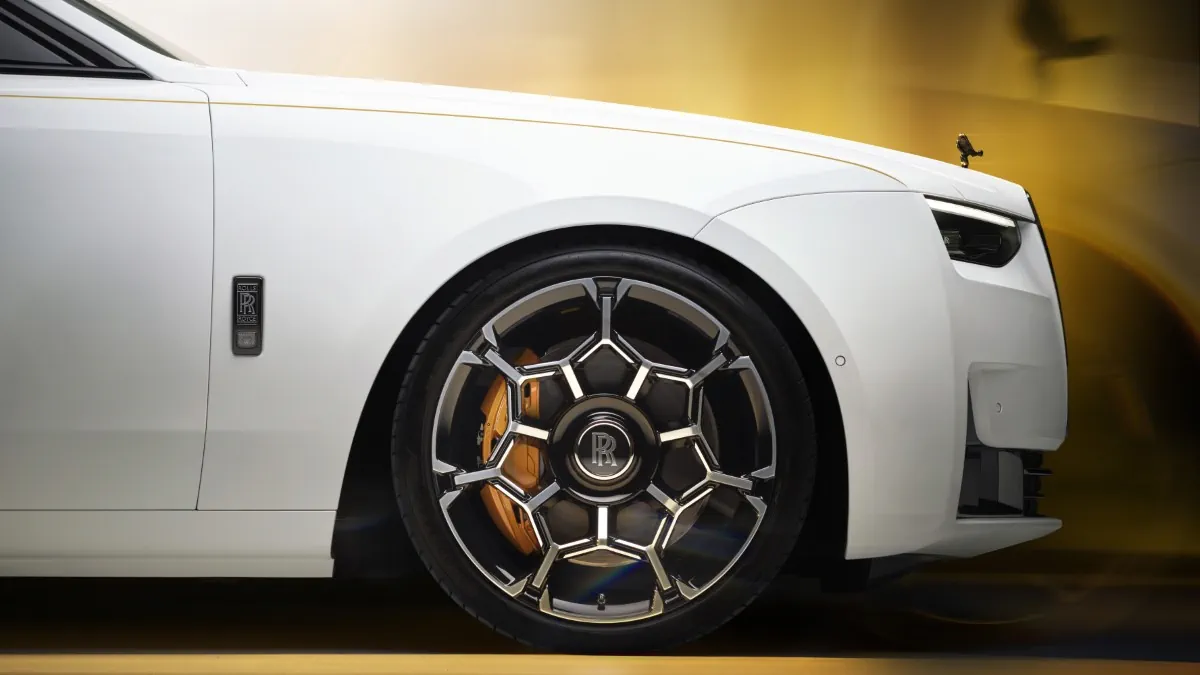 Rolls-Royce dévoile la Black Badge Ghost Series II : une refonte audacieuse pour l'élite rebelle