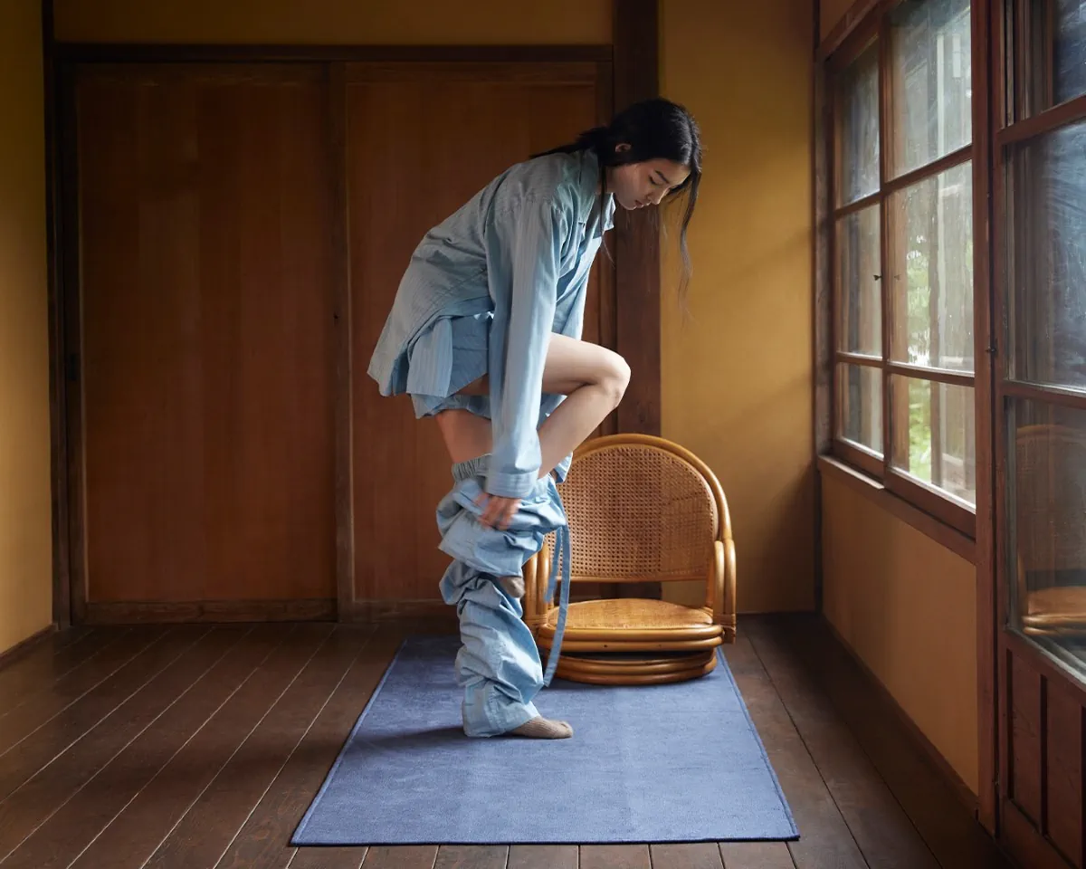Tekla et AURALEE allient les traditions japonaises et scandinaves du bain dans une nouvelle collection de luxe