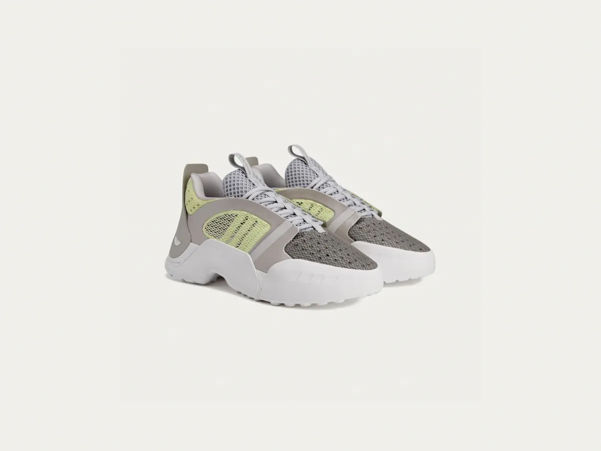 adidas Kouza fait ses débuts dans la nouvelle collection de Dingyun Zhang et adidas Originals