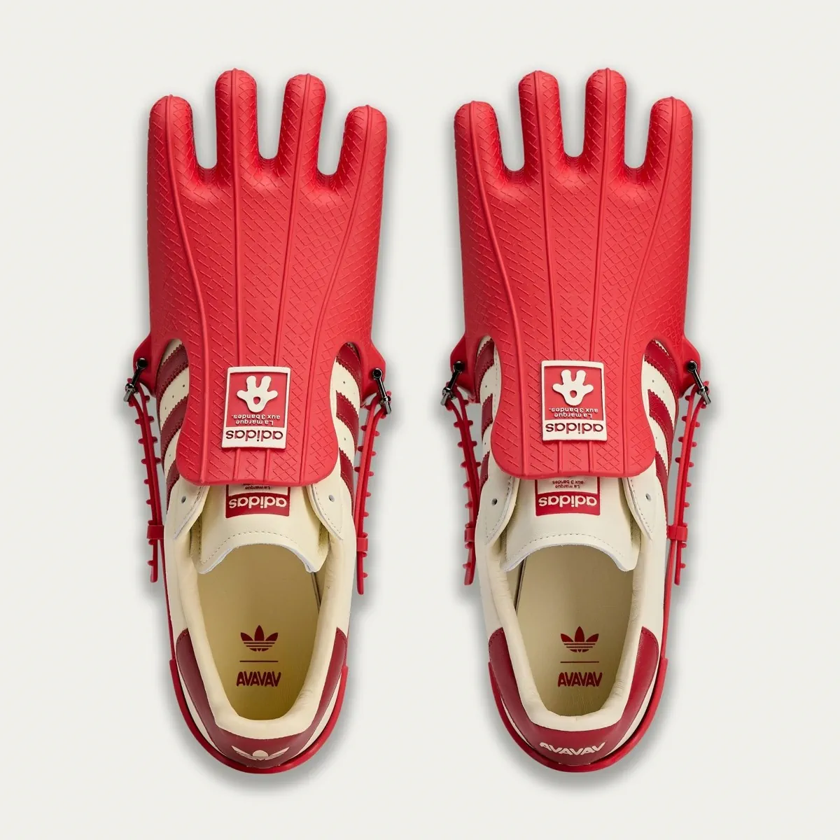 AVAVAV réinvente la adidas Superstar avec un design aux doigts audacieux