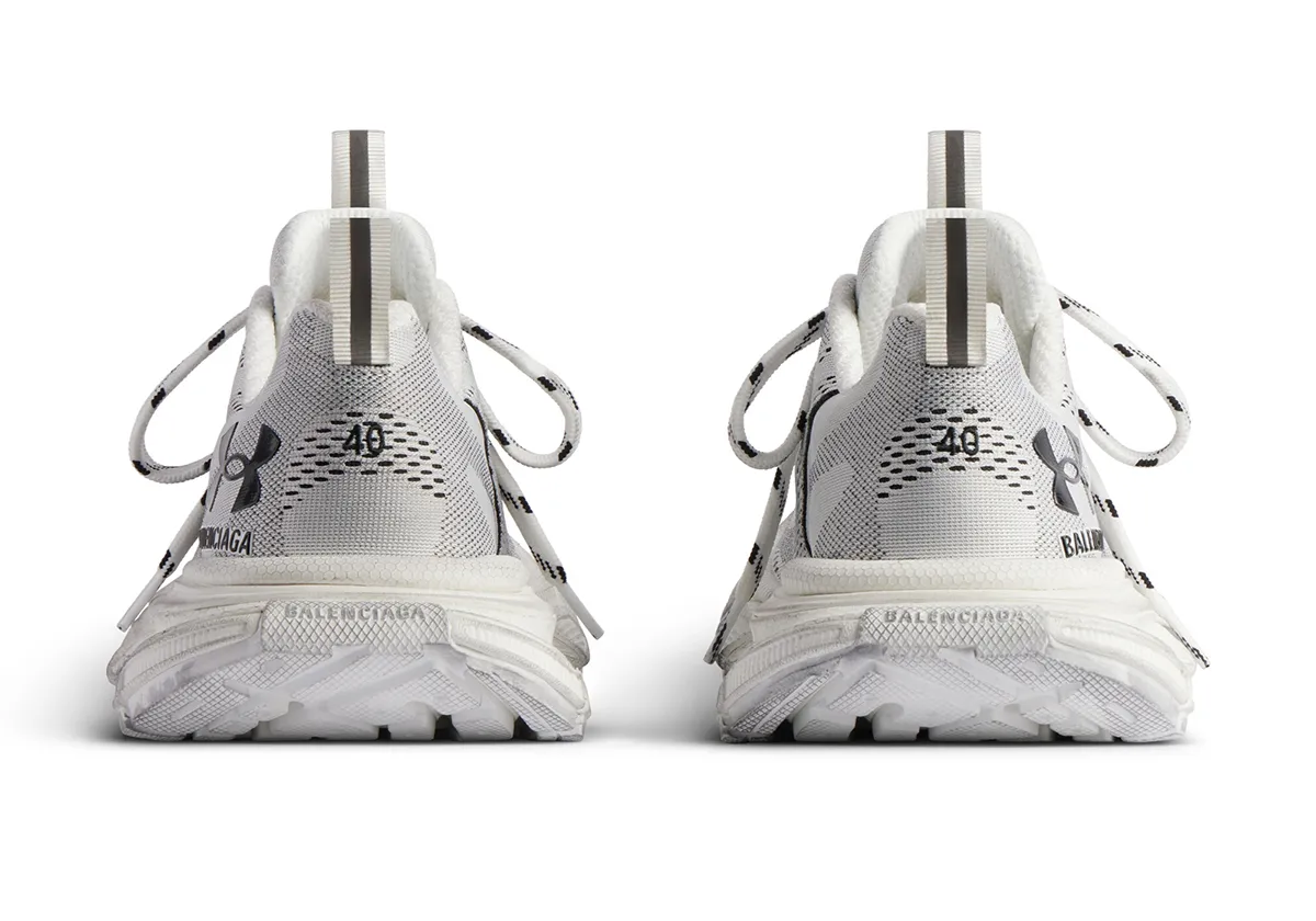 Balenciaga s'associe à Under Armour pour une collection de sneakers