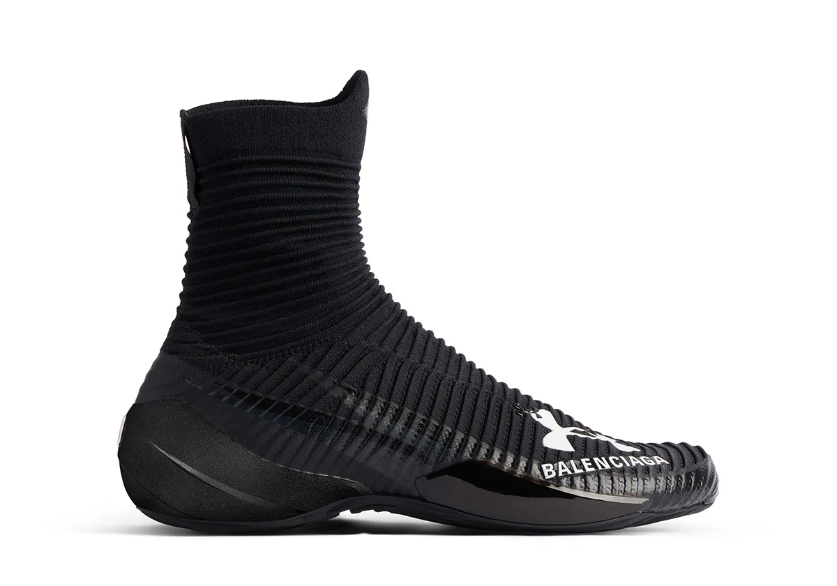 Balenciaga s'associe à Under Armour pour une collection de sneakers