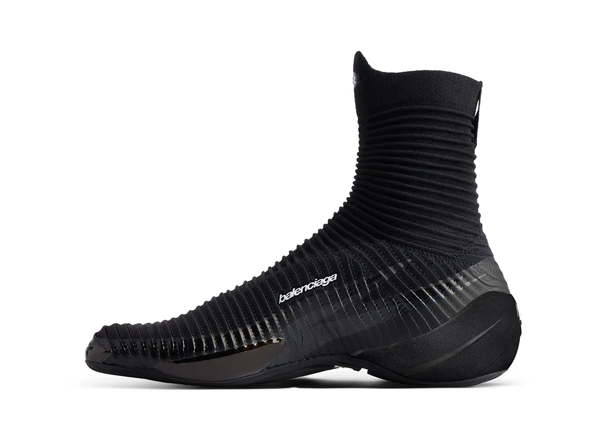 Balenciaga s'associe à Under Armour pour une collection de sneakers