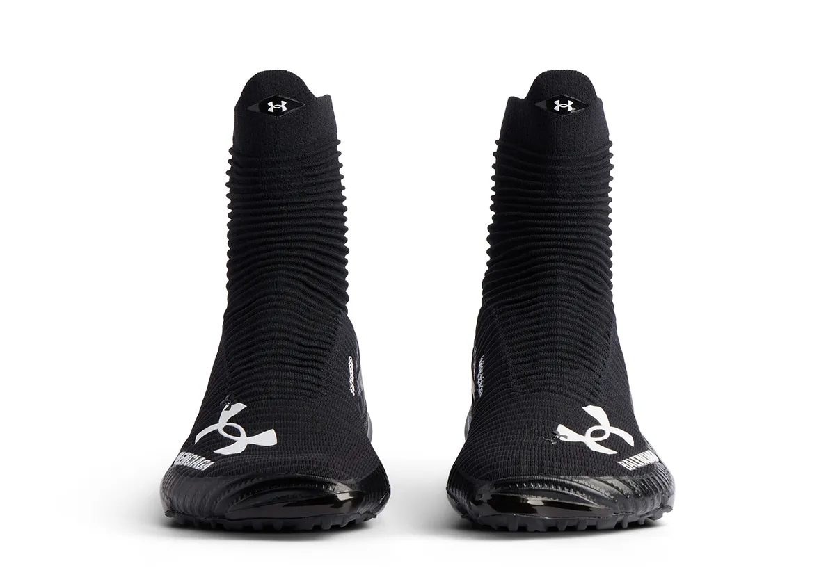 Balenciaga s'associe à Under Armour pour une collection de sneakers