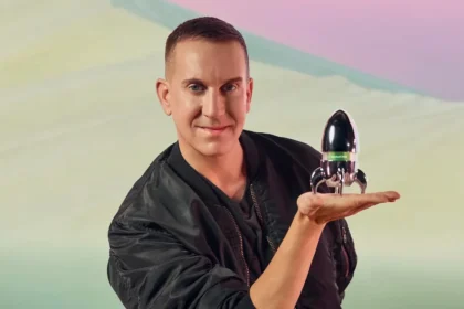 La collaboration entre Jeremy Scott et SpoiledChild met en lumière une beauté futuriste