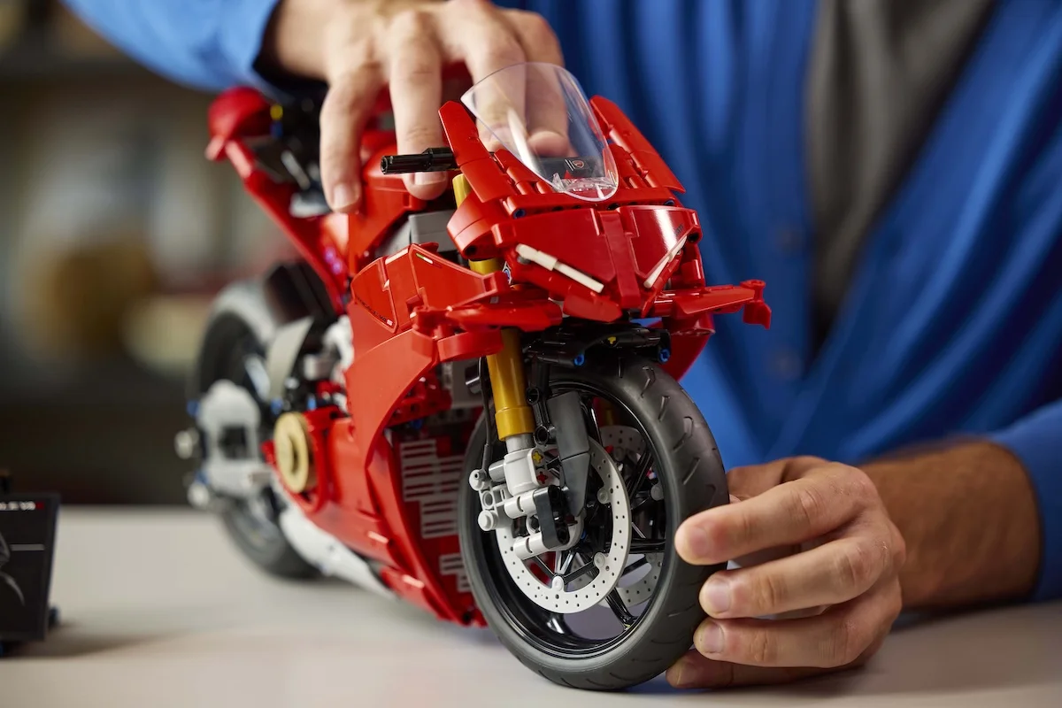 Lancement de LEGO Technic Ducati Panigale V4 S pour les super fans