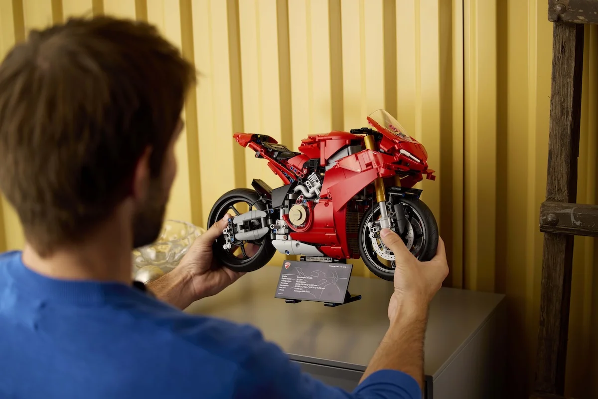 Lancement de LEGO Technic Ducati Panigale V4 S pour les super fans
