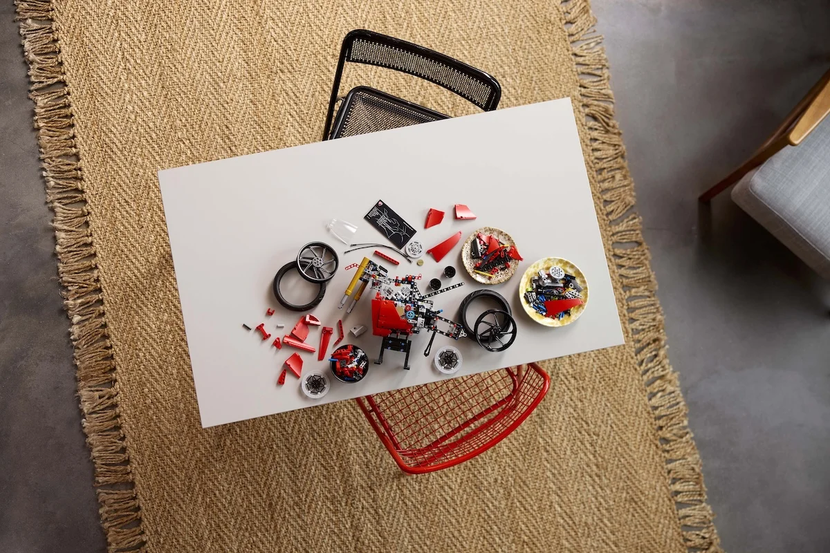 Lancement de LEGO Technic Ducati Panigale V4 S pour les super fans