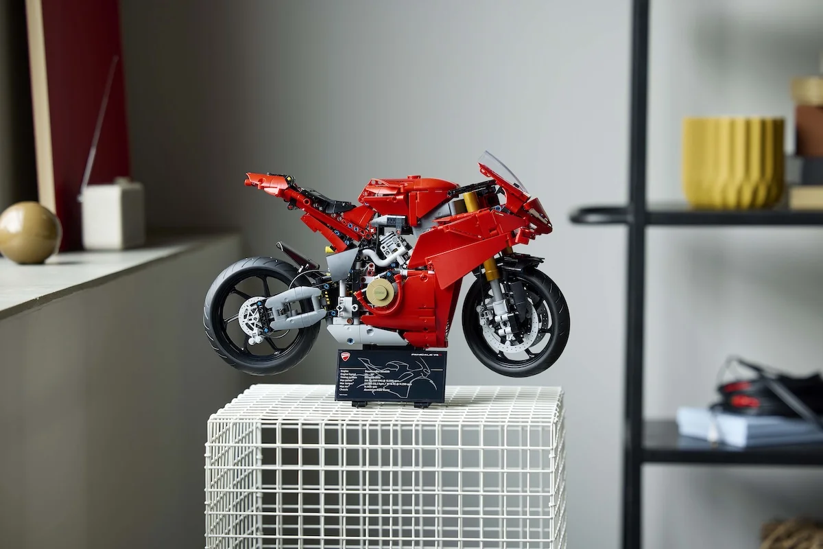 Lancement de LEGO Technic Ducati Panigale V4 S pour les super fans
