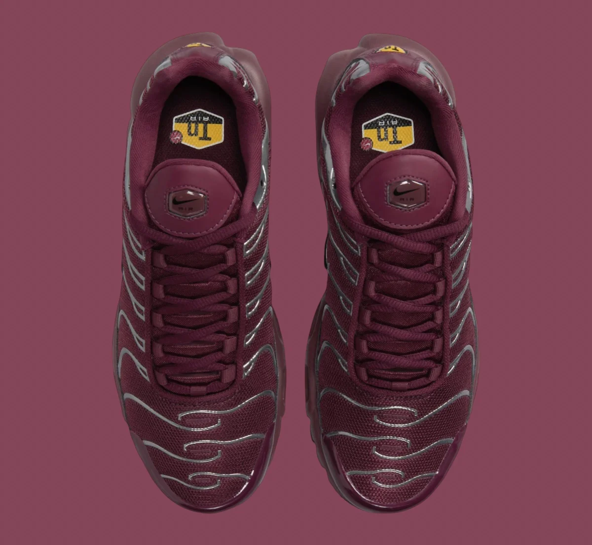 La Nike Air Max Plus « Night Maroon » apporte du style à vos foulées