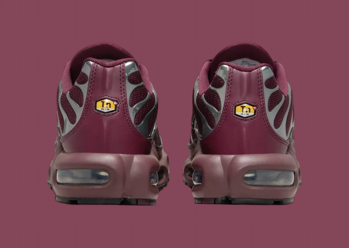 La Nike Air Max Plus « Night Maroon » apporte du style à vos foulées