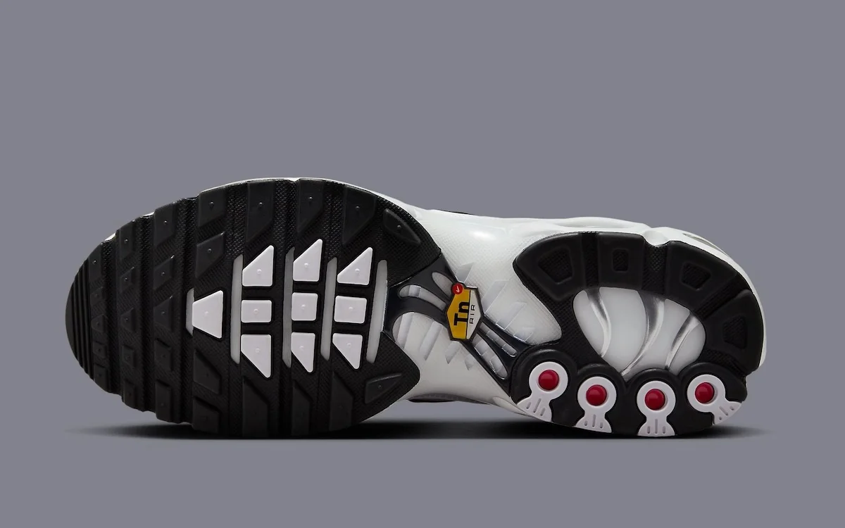 La Nike Air Max Plus « White Chrome » dévoilée présente un nouveau design