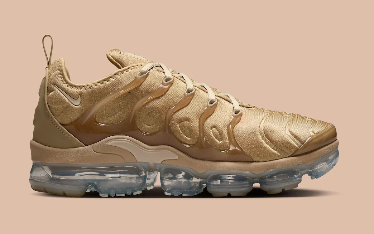 La Prochaine Nike Air VaporMax Plus Parachute Beige Apporte Un Nouvel Attrait a L heritage De La Sneaker ESSENTIAL HOMME