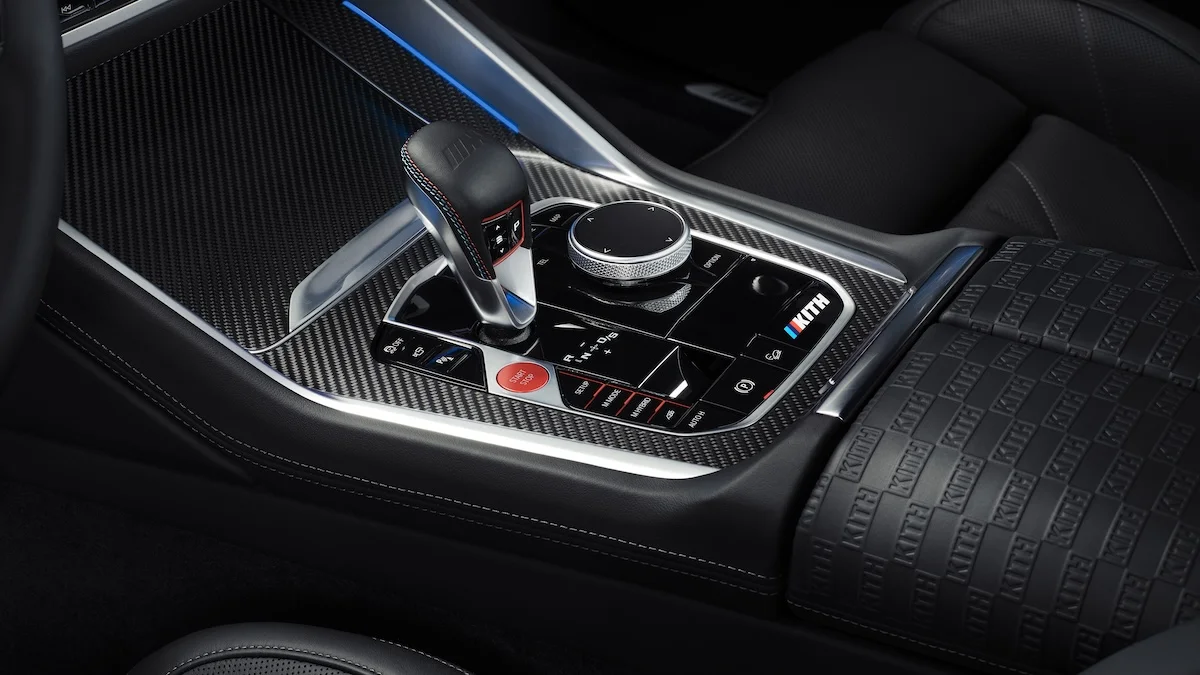 La collaboration exclusive entre Kith et BMW fait ses débuts à Art Basel Miami 2024