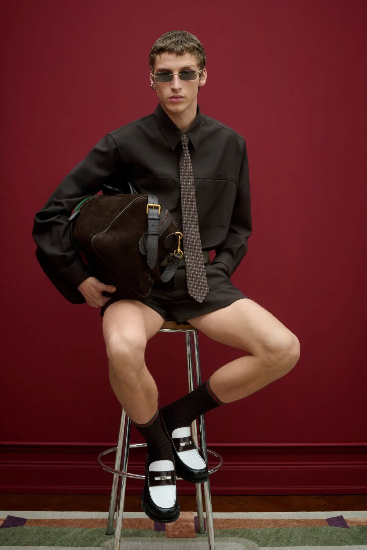 La collection Gucci Pré-Automne 2025 met en valeur la grandeur décontractée et le charme rétro