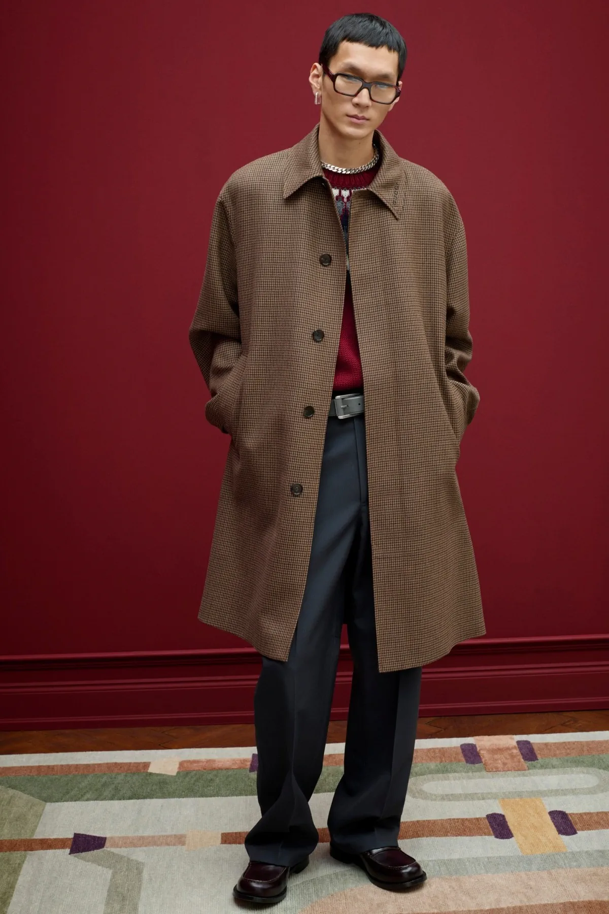 La collection Gucci Pré-Automne 2025 met en valeur la grandeur décontractée et le charme rétro