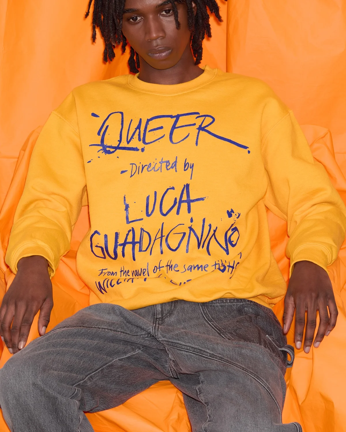 JW Anderson dévoile une collection capsule « Queer » en édition limitée, inspirée du film du même nom de Luca Guadagnino