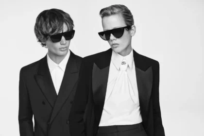 KARL LAGERFELD revient au Pitti Uomo pour présenter ses collections de vêtements pour hommes et honorer l'héritage de son fondateur