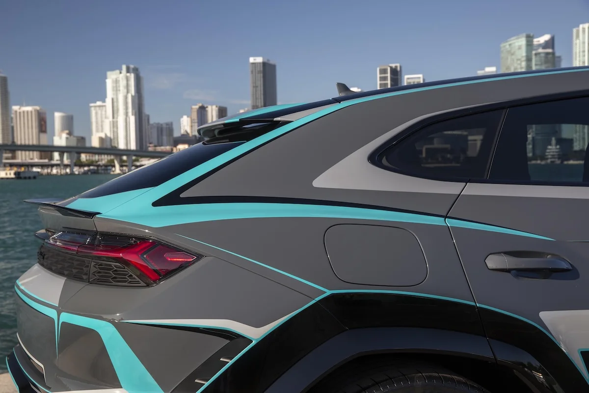 Lamborghini dévoile une superbe Ad Personam Urus SE à Art Basel Miami Beach 2024
