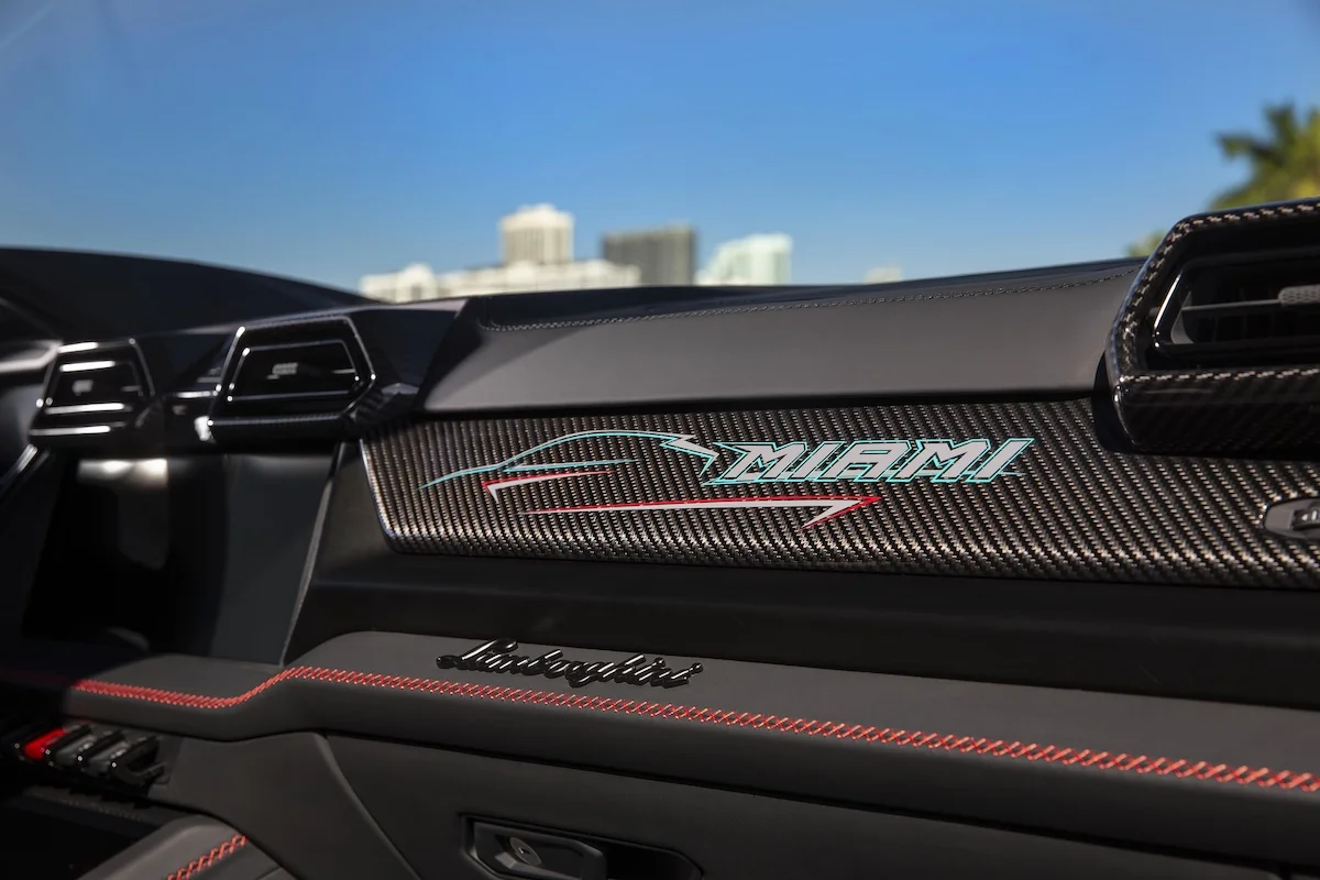 Lamborghini dévoile une superbe Ad Personam Urus SE à Art Basel Miami Beach 2024