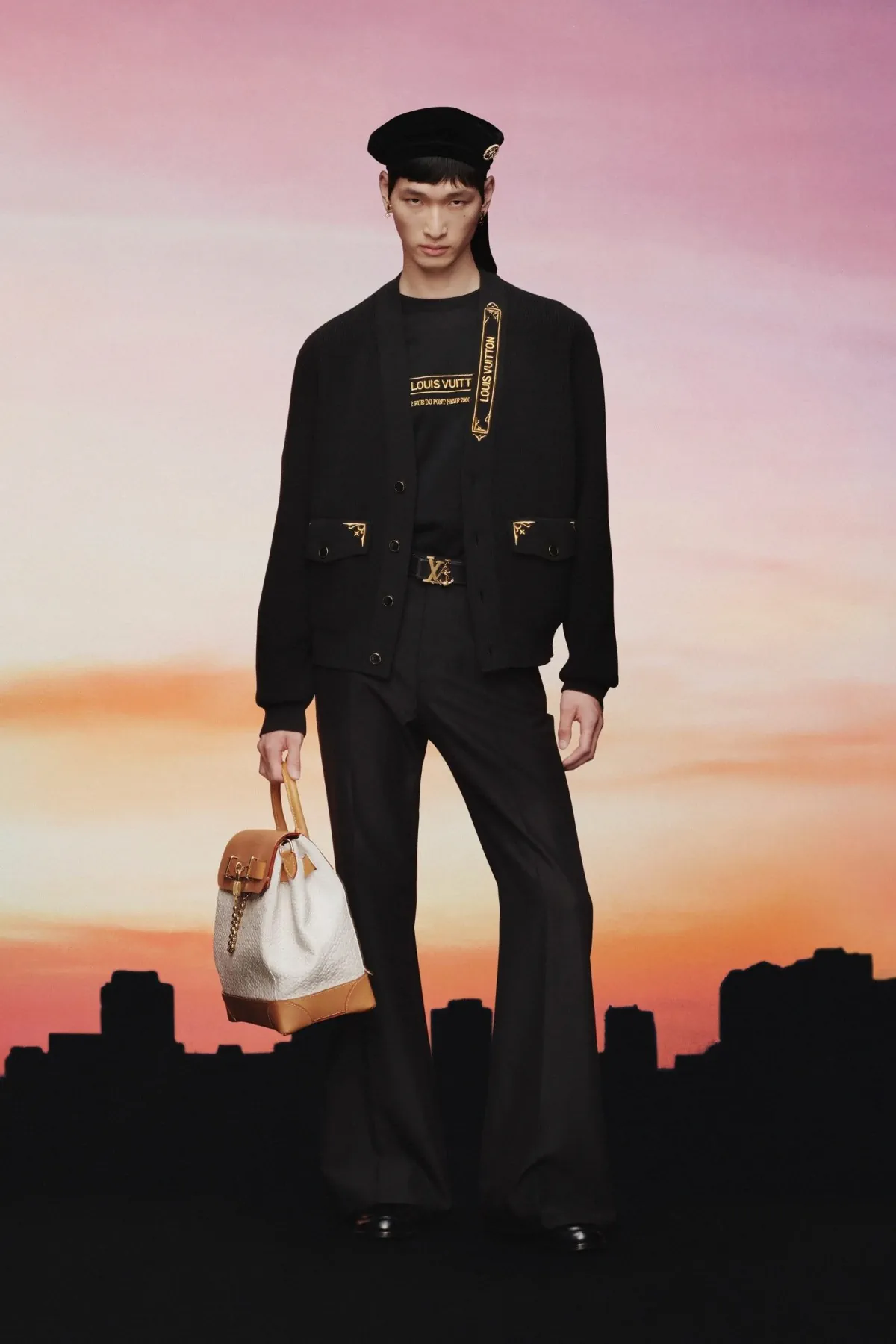 La collection Louis Vuitton Pré-Automne 2025 dévoile le rêve d'un dandy à Miami