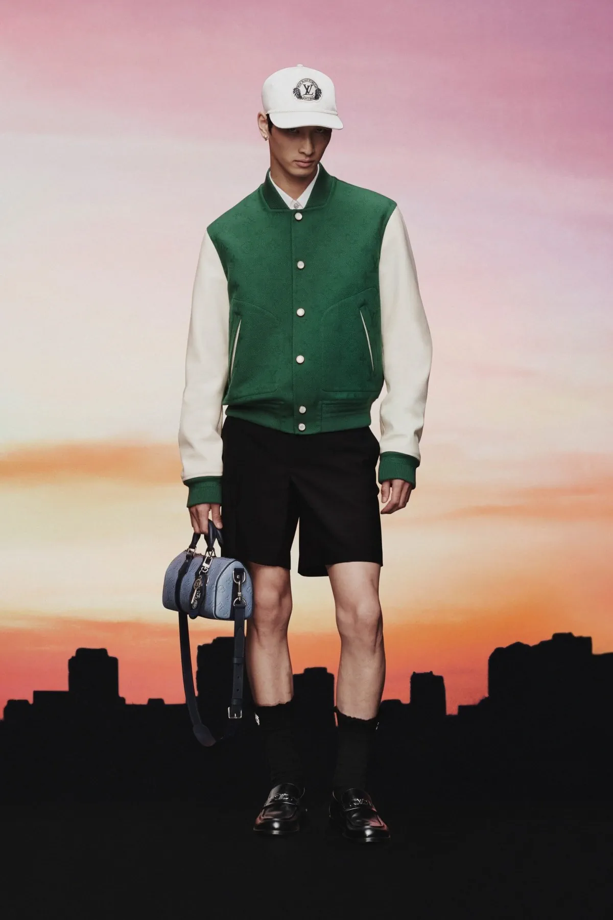 La collection Louis Vuitton Pré-Automne 2025 dévoile le rêve d'un dandy à Miami