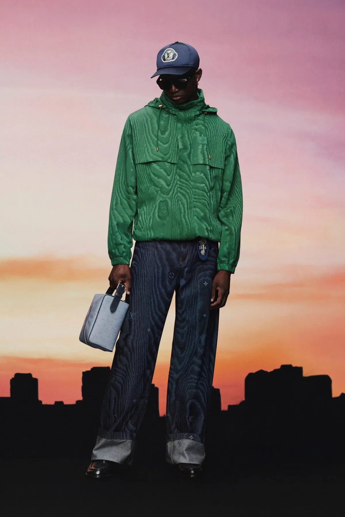 La collection Louis Vuitton Pré-Automne 2025 dévoile le rêve d'un dandy à Miami