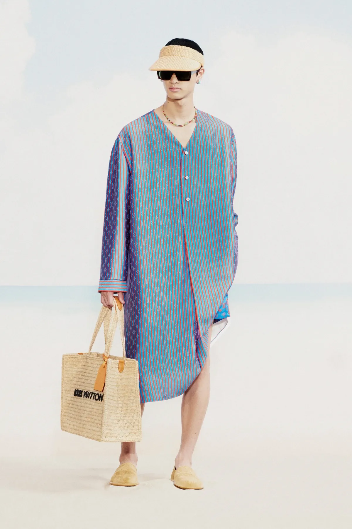 La collection Louis Vuitton Pré-Automne 2025 dévoile le rêve d'un dandy à Miami