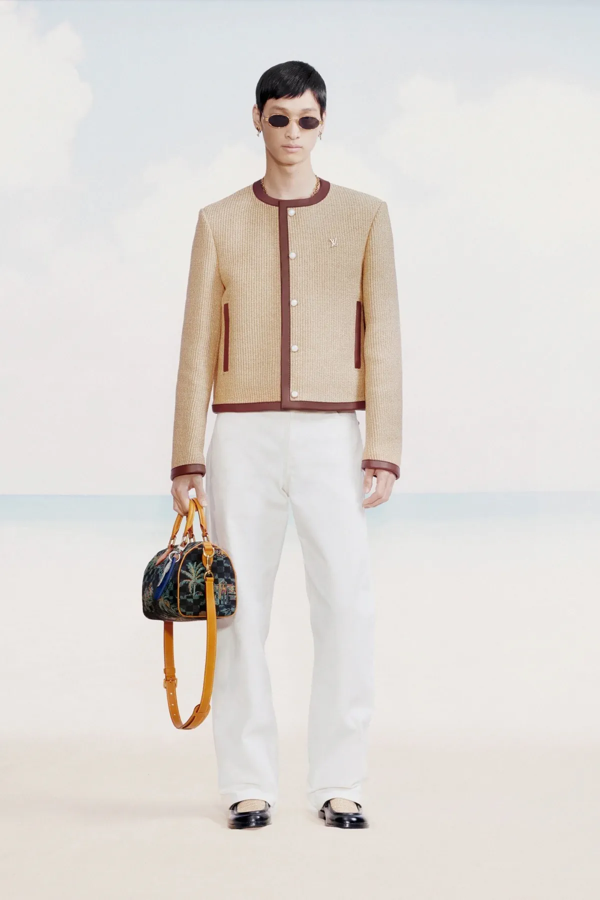La collection Louis Vuitton Pré-Automne 2025 dévoile le rêve d'un dandy à Miami