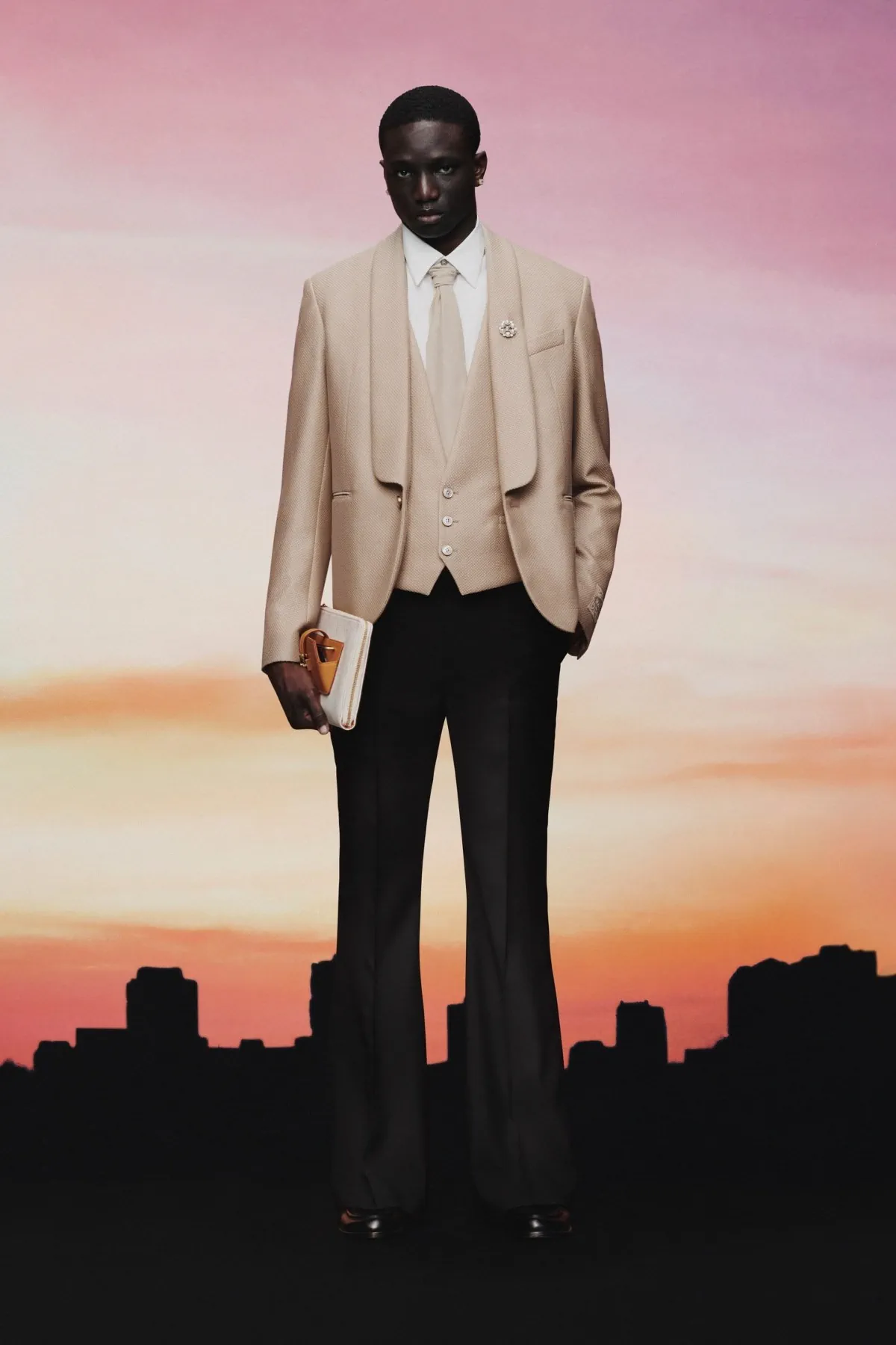 La collection Louis Vuitton Pré-Automne 2025 dévoile le rêve d'un dandy à Miami