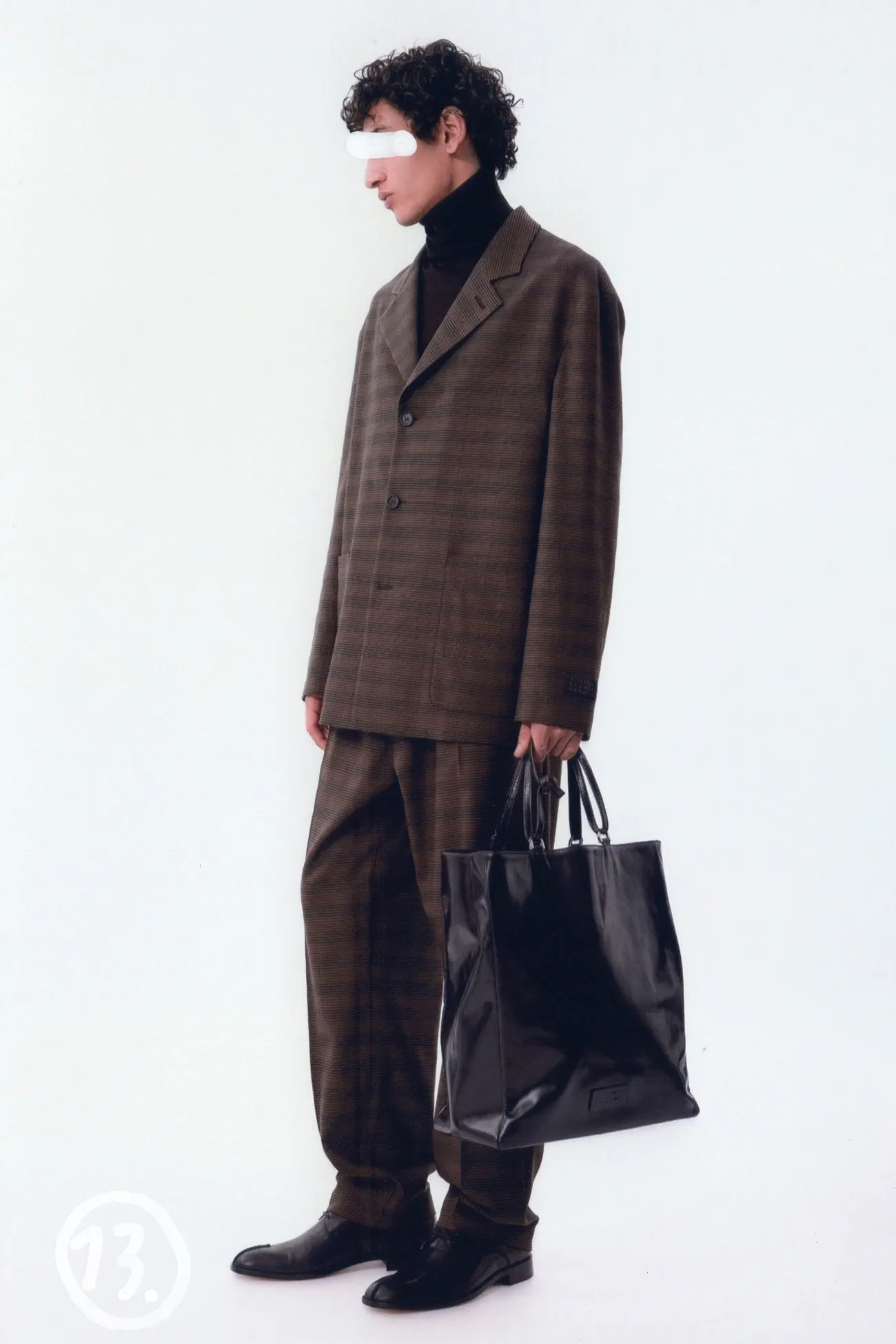 La collection Pré-Automne 2025 de MM6 Maison Margiela pour hommes met l’accent sur l'artisanat et le design intemporel