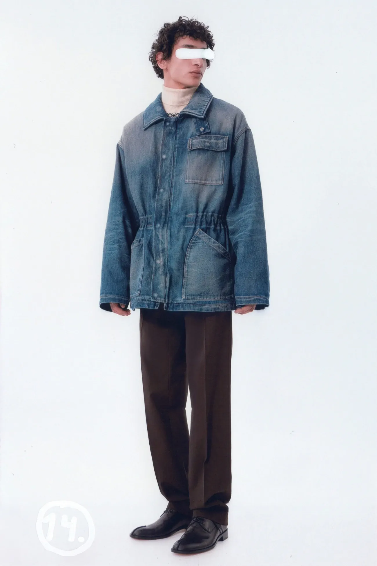 La collection Pré-Automne 2025 de MM6 Maison Margiela pour hommes met l’accent sur l'artisanat et le design intemporel