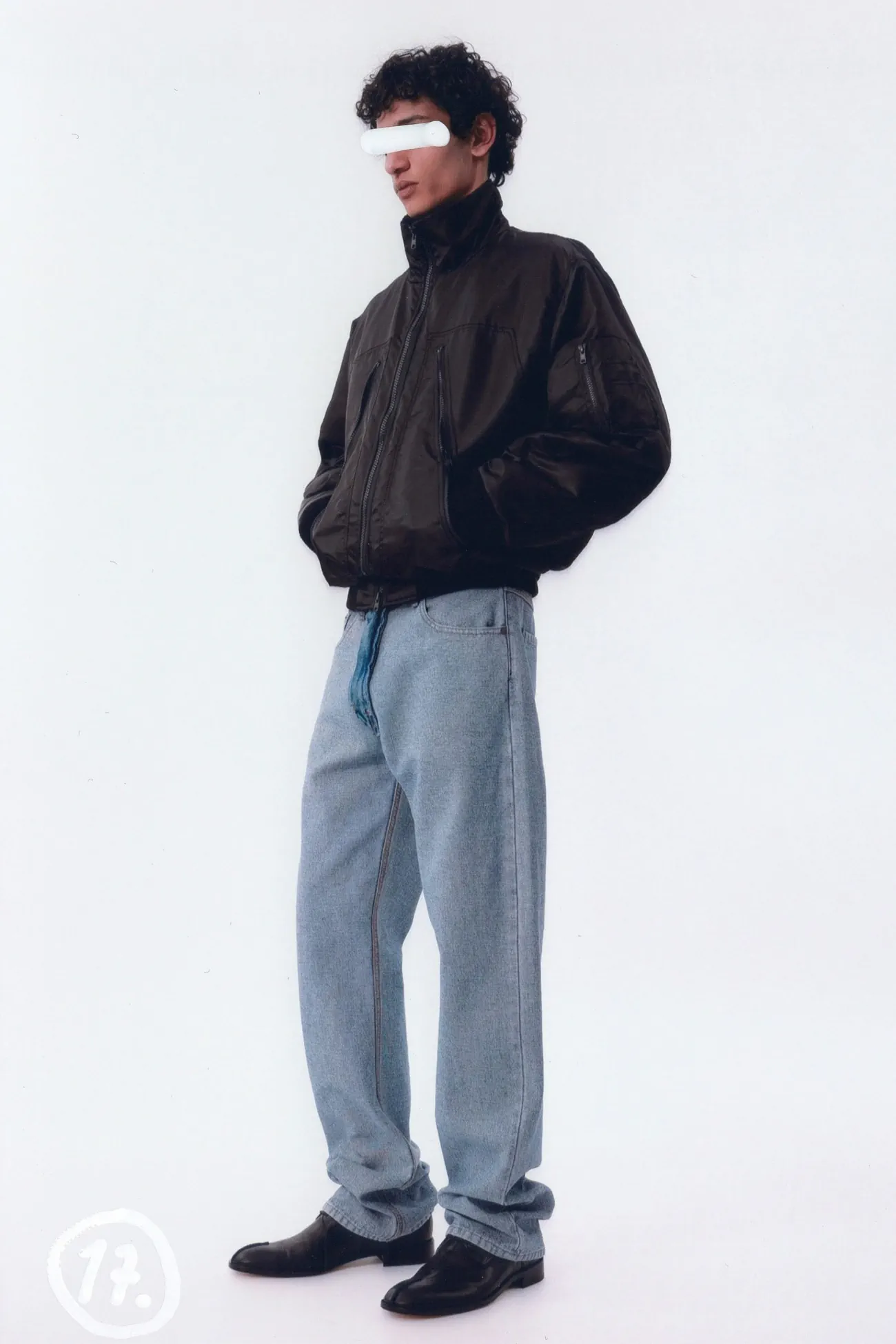 La collection Pré-Automne 2025 de MM6 Maison Margiela pour hommes met l’accent sur l'artisanat et le design intemporel