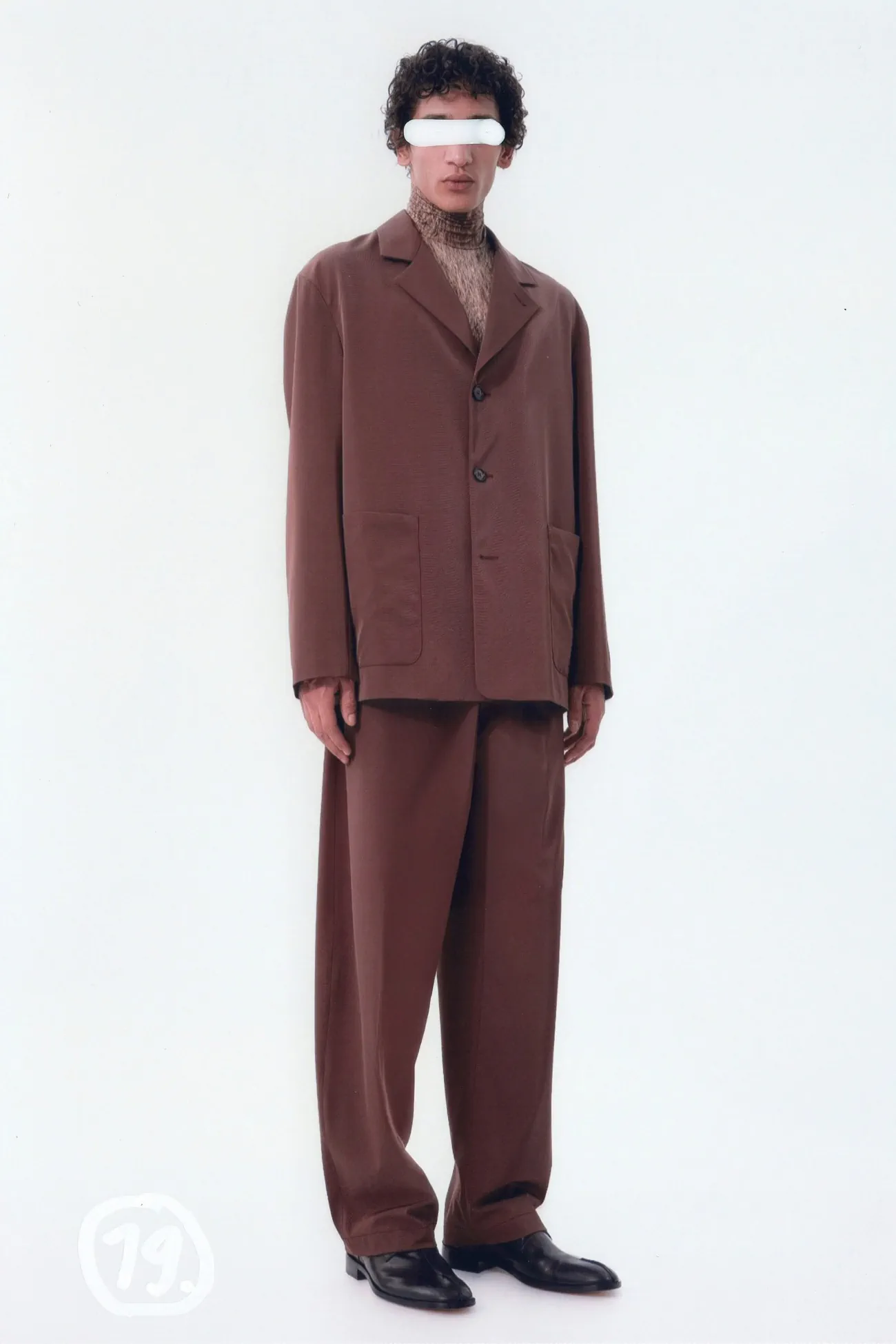 La collection Pré-Automne 2025 de MM6 Maison Margiela pour hommes met l’accent sur l'artisanat et le design intemporel