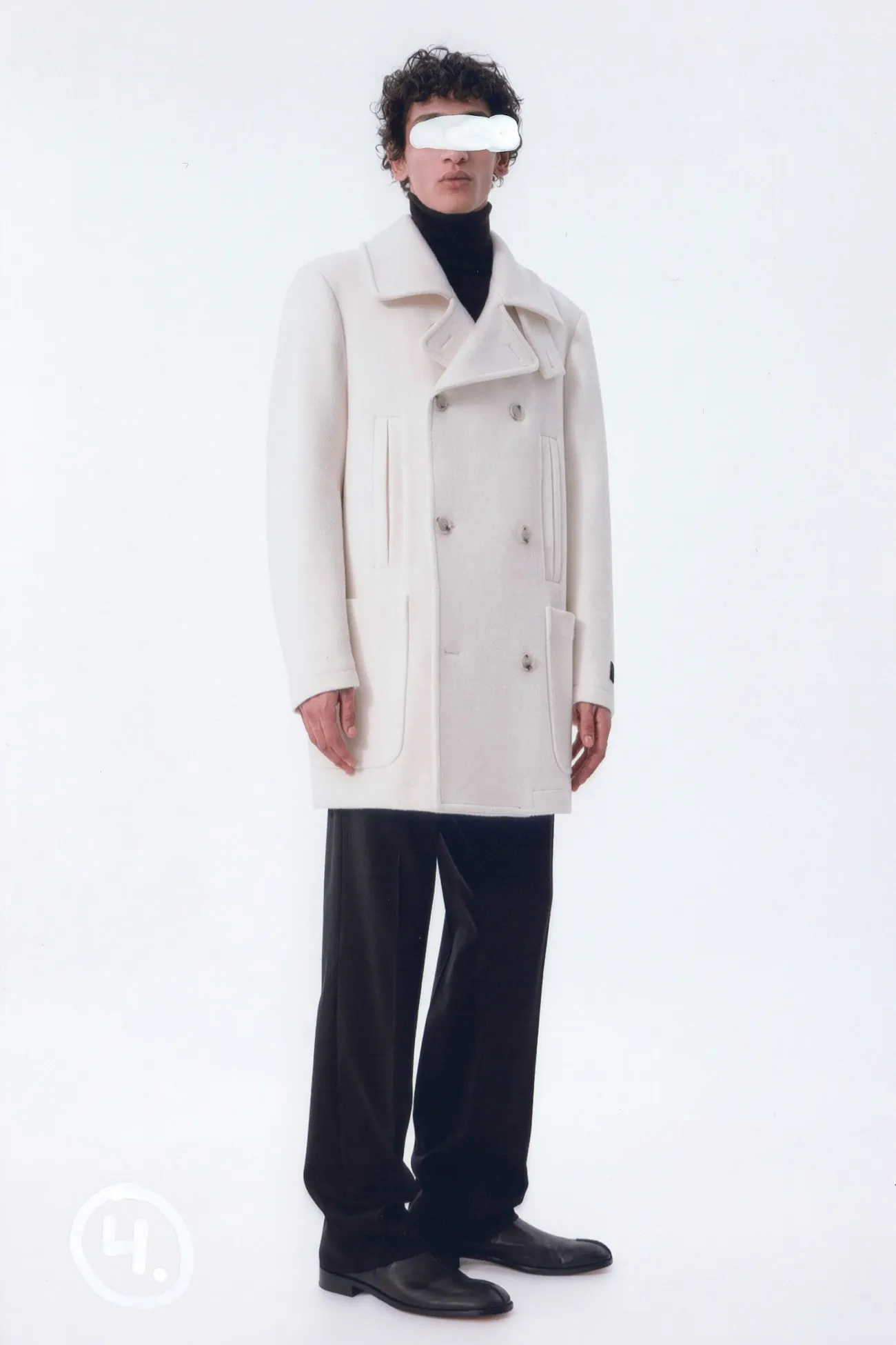 La collection Pré-Automne 2025 de MM6 Maison Margiela pour hommes met l’accent sur l'artisanat et le design intemporel
