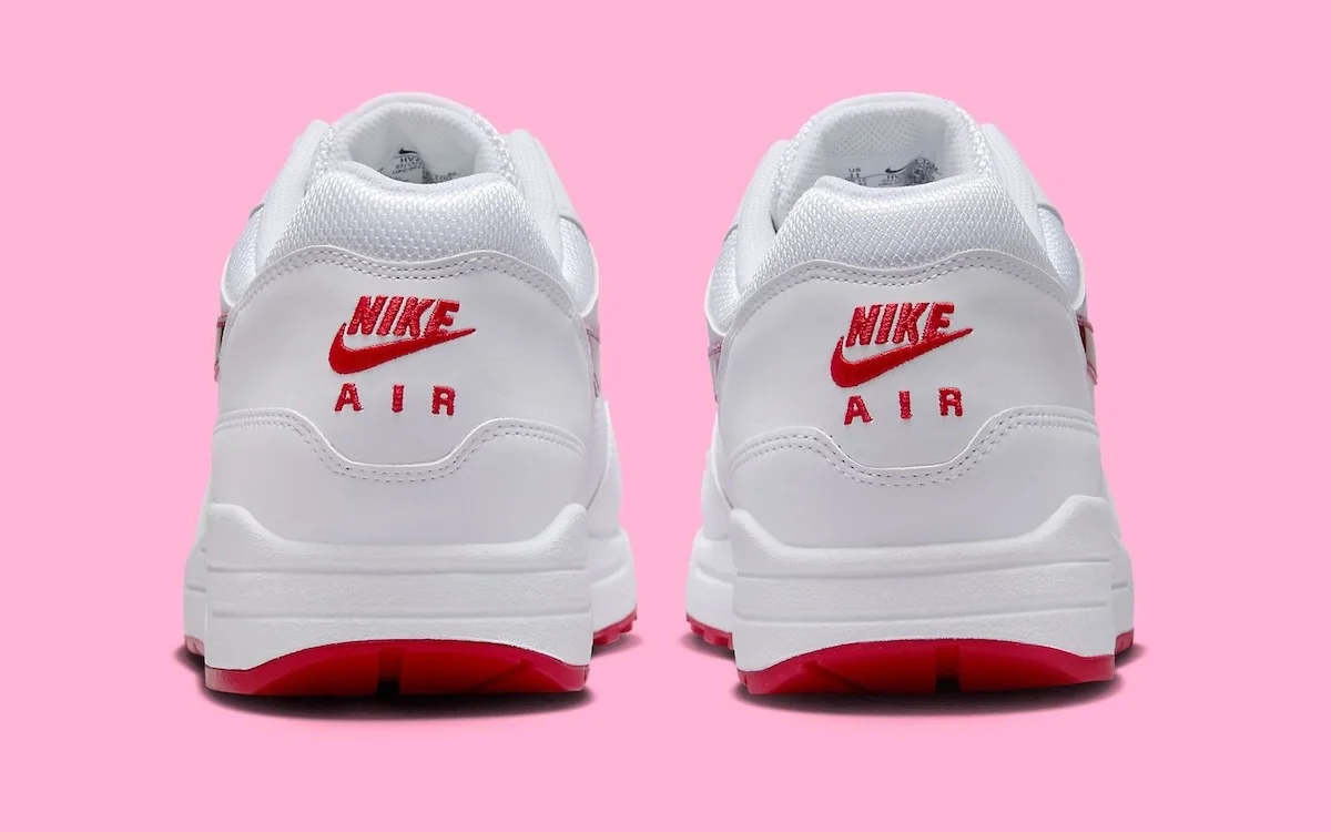 Nike Air Max 1 Valentines Day White 4 La Nike Air Max 1 « Valentine's Day » Blanche célèbre le romantisme avec un design inspiré des ballons
