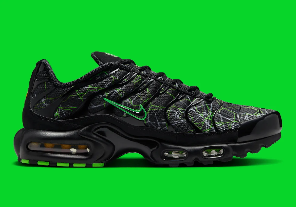 La Nike Air Max Plus « Shattered Glass » bouscule les attentes