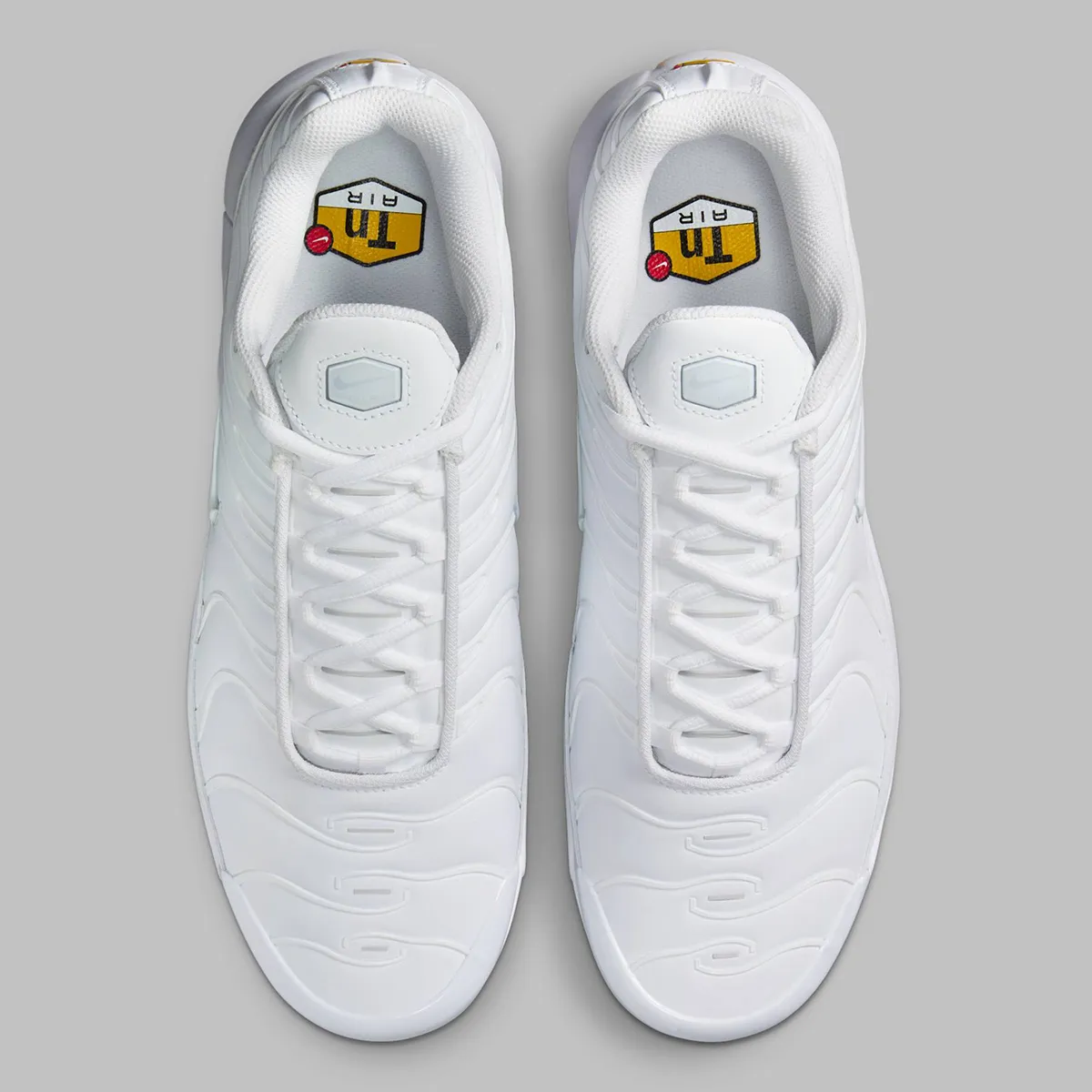 La Nike Air Max Plus " Triple White " se met au golf