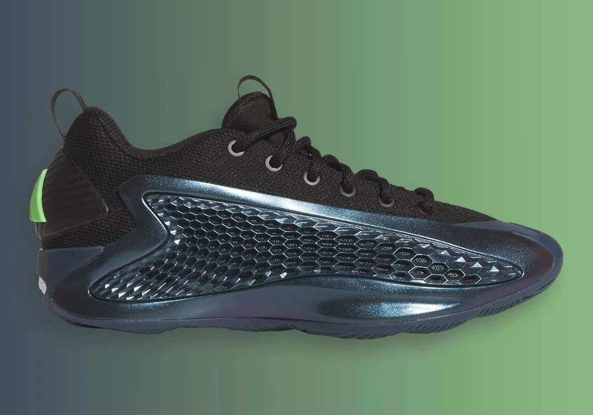 L'adidas AE 1 Low « Arctic Night » dévoile une nouvelle vision audacieuse des chaussures de basket-ball
