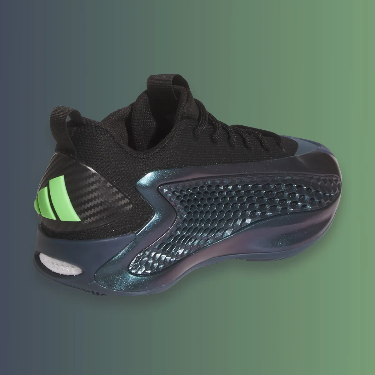 L'adidas AE 1 Low « Arctic Night » dévoile une nouvelle vision audacieuse des chaussures de basket-ball