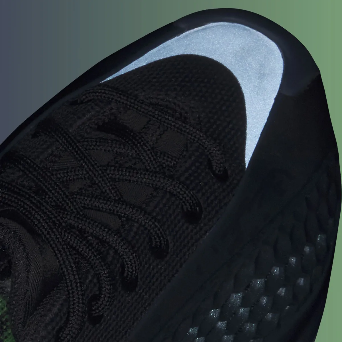 L'adidas AE 1 Low « Arctic Night » dévoile une nouvelle vision audacieuse des chaussures de basket-ball