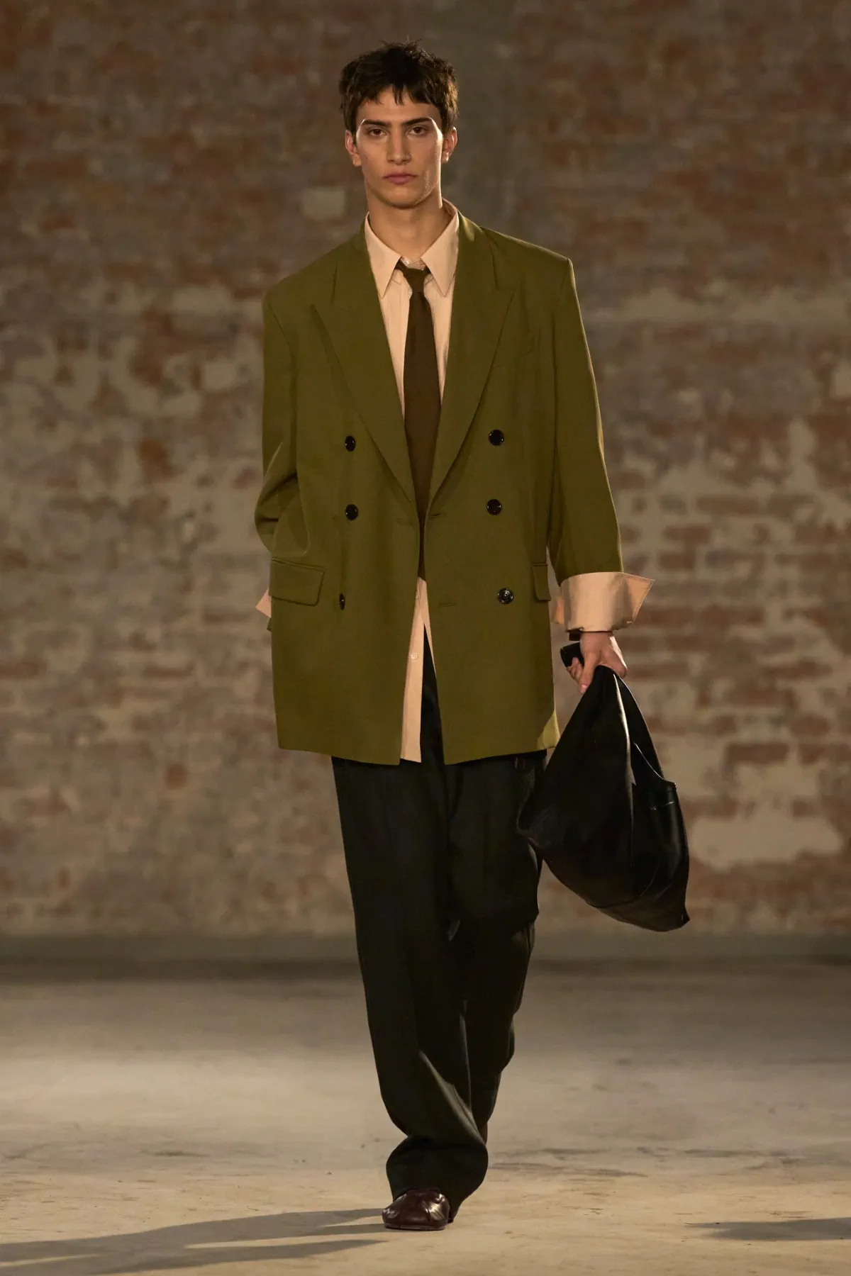 Alexandre Mattiussi propose une élégance honnête pour la collection AMI automne 2025