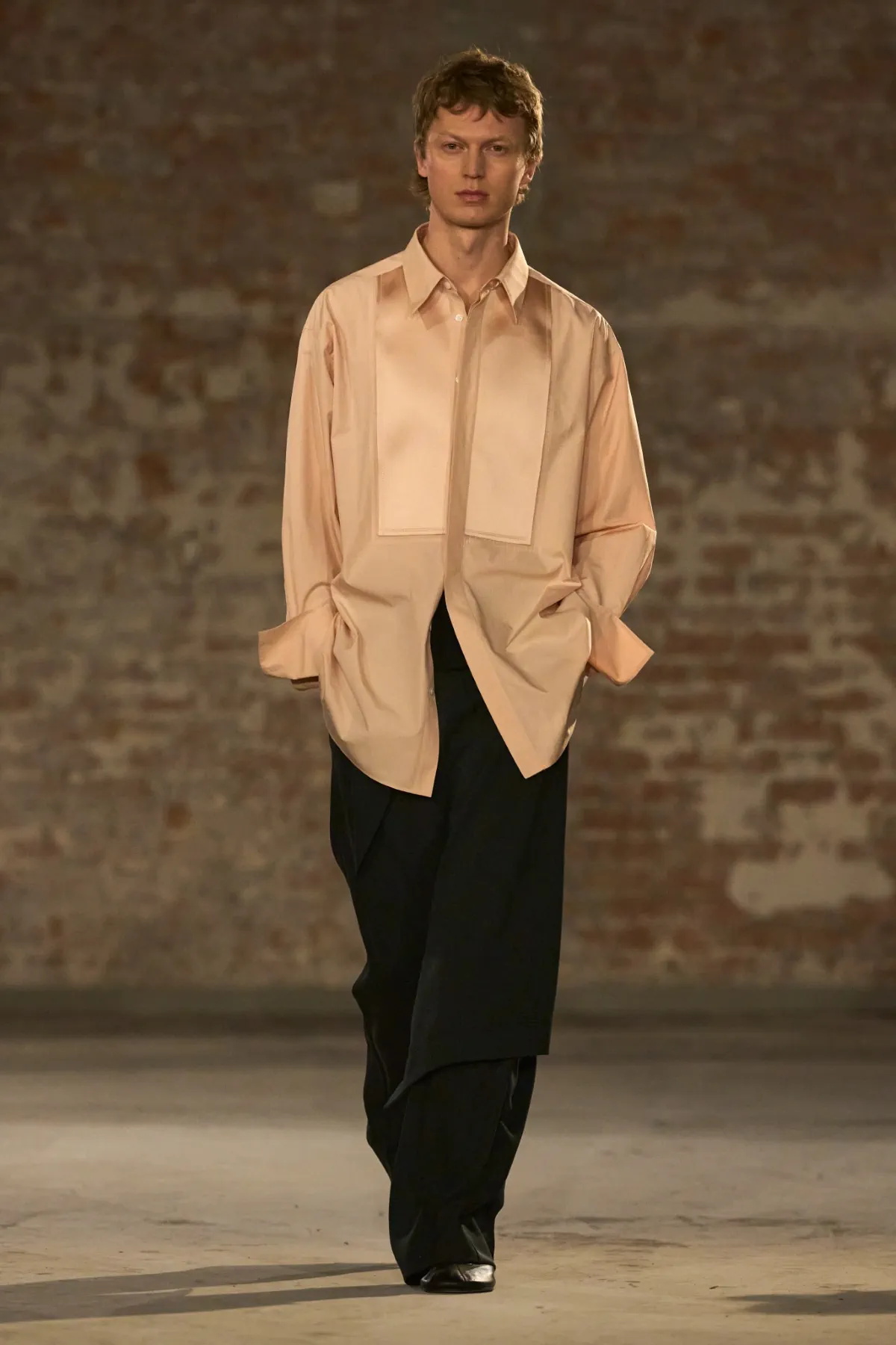 Alexandre Mattiussi propose une élégance honnête pour la collection AMI automne 2025