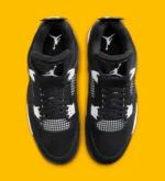 La Air Jordan 4 « White Thunder » est de retour avec un look noir et blanc audacieux