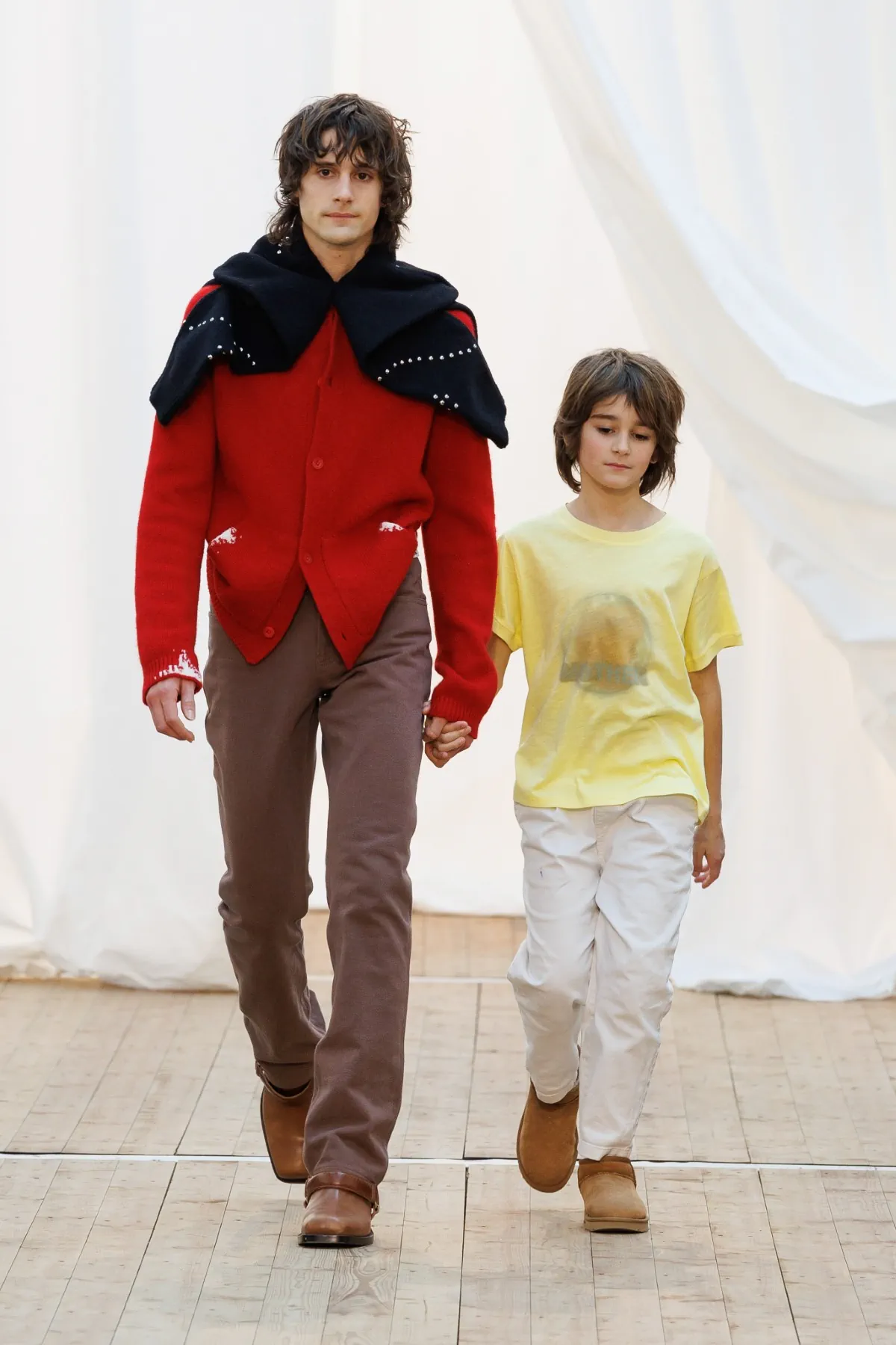 Pour l'automne 2025, BLUEMARBLE puise son élégance dans les souvenirs rustiques et les voyages internationaux