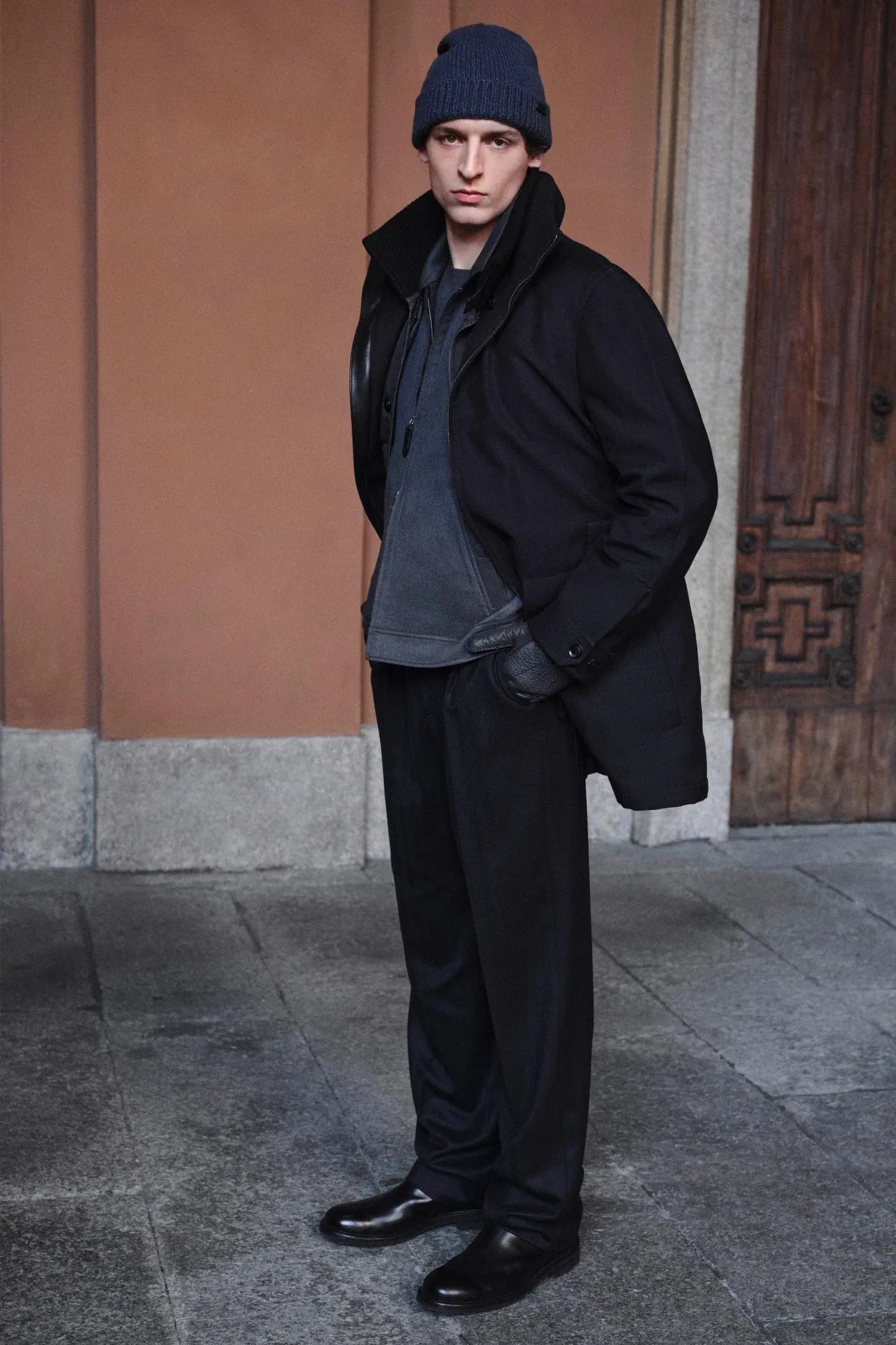 La collection Brioni automne 2025 célèbre la légèreté et le mouvement à Milan