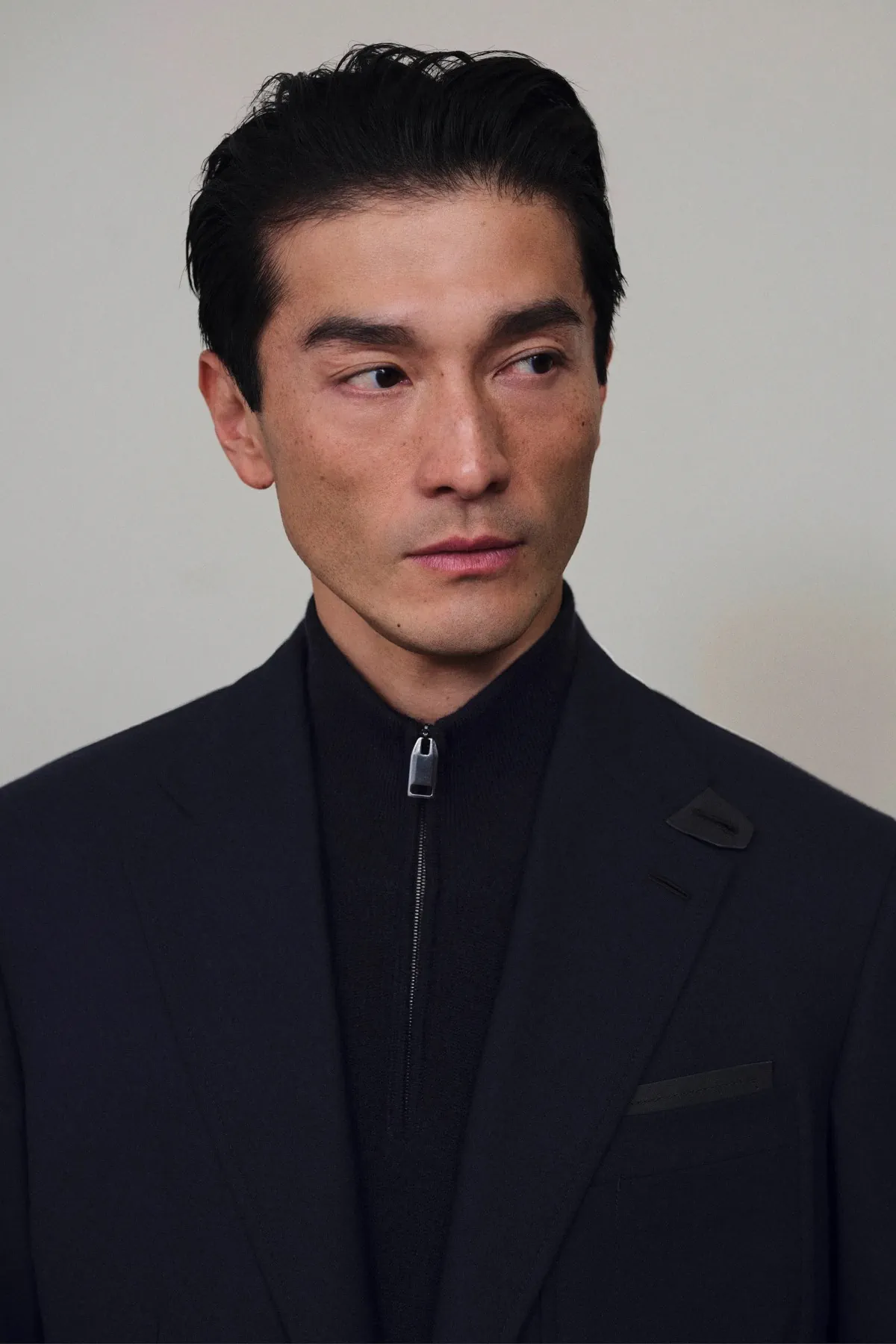 La collection Brioni automne 2025 célèbre la légèreté et le mouvement à Milan
