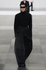 Dior Men Fall Winter 2025 Paris Fashion Week 1 DIOR Men embrasse un luxe tranquille avec une précision intemporelle pour l'automne 2025