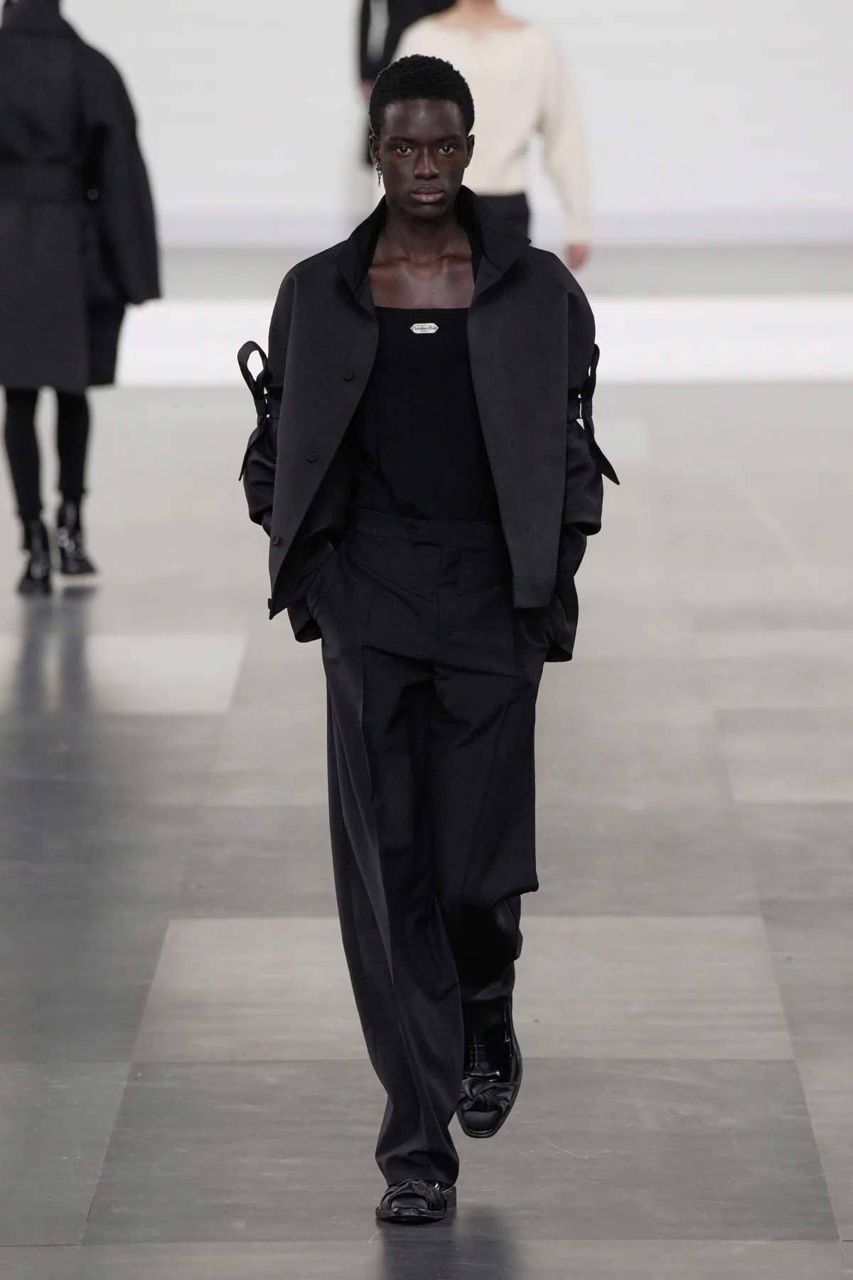 DIOR Men embrasse un luxe tranquille avec une précision intemporelle pour l'automne 2025