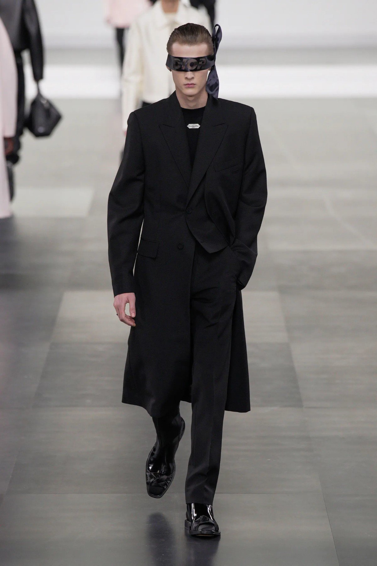 DIOR Men embrasse un luxe tranquille avec une précision intemporelle pour l'automne 2025